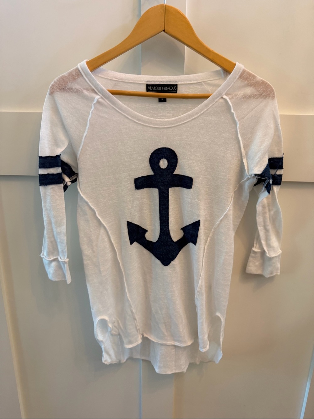 Women’s Almost Famous Ling Sleeve Anchor Nautical Striped Tee Navy Sz Small